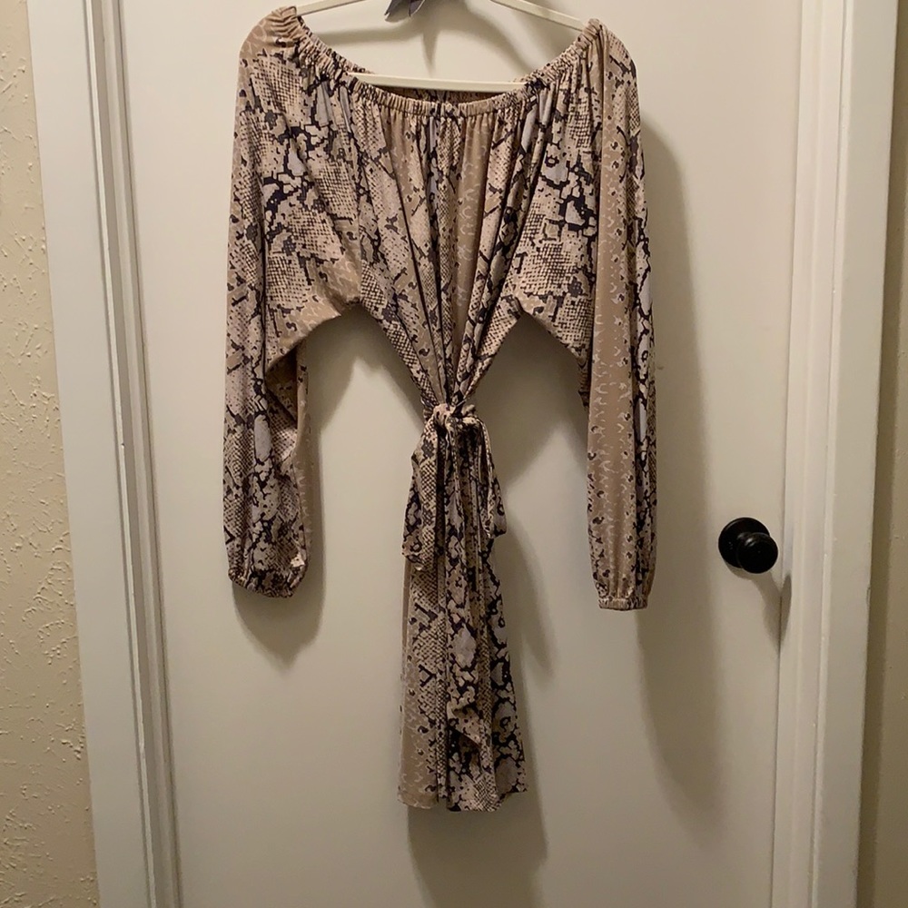 Snake skin print short dress